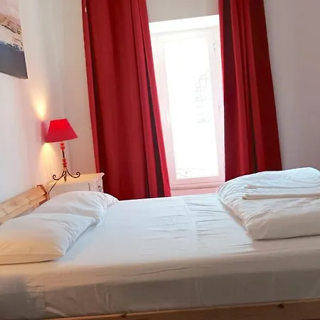 3 Bedroom, 3 Bathroom With Terrasse - Palma * ליסבון