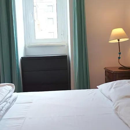 Apartment 3 Bedroom, 3 Bathroom With Terrasse - Palma Lisbon